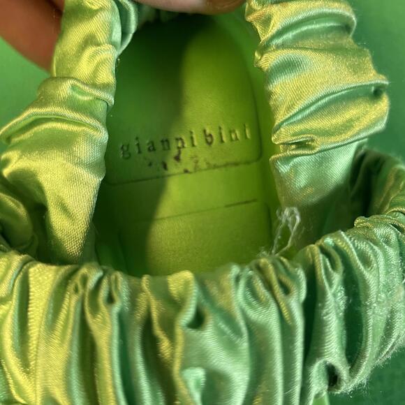 Gianni Bini Green Ruffled Heels size 8 - Picture 3 of 5